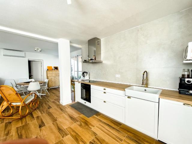 Casa en venta en Cartagena, Canteras. Planta Baja en Venta en Canteras, Cartagena: Amplia, Reformada y con Gran Jardín. Casas.