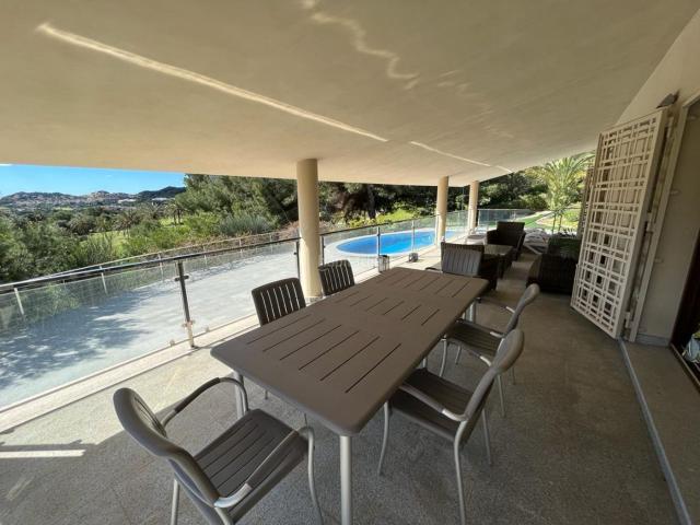 Casa en venta en Cartagena, La Manga Club. Casas.