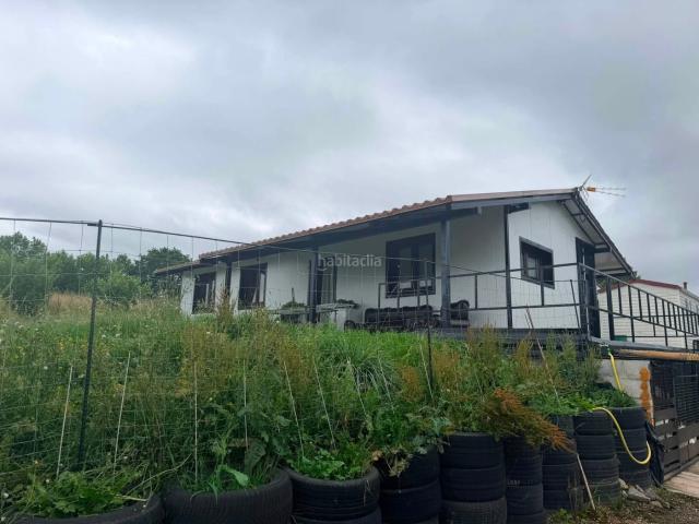 Casa en venta en Cartes. Casa independiente en Sierra Elsa Cartes Cantabria con 2 hectareas de terreno. Casas.