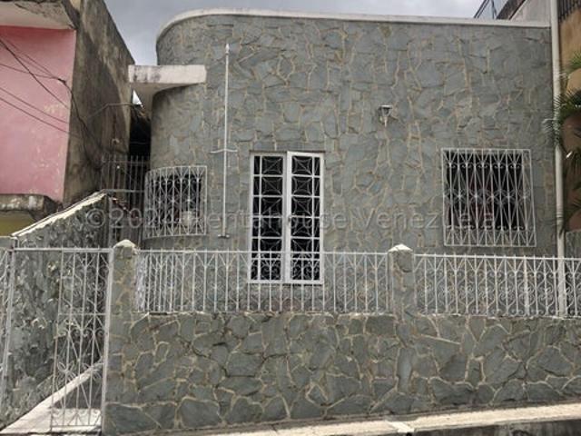 Casa en Venta en Catia, Caracas