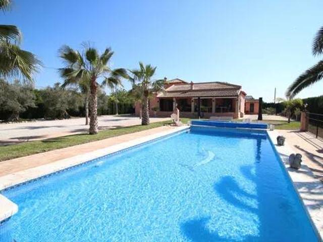 Casa en Venta en Catral