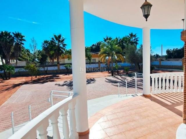 Casa en venta en Catral. Casas.
