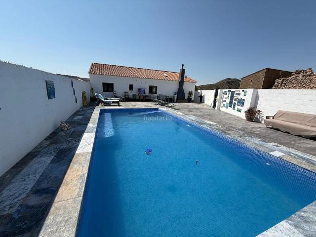 Casa en venta en Caudete. Casas.