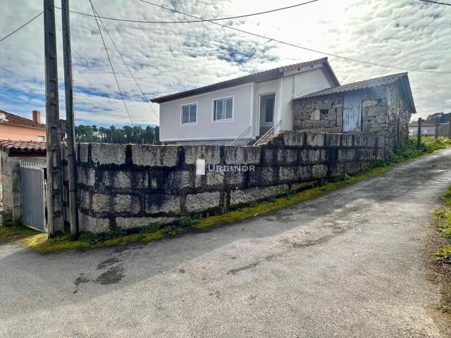 Casa en venta en Celanova. Casa INDEPDENDIENTE, finca de 1.500 m2. CELANOVA. Casas.