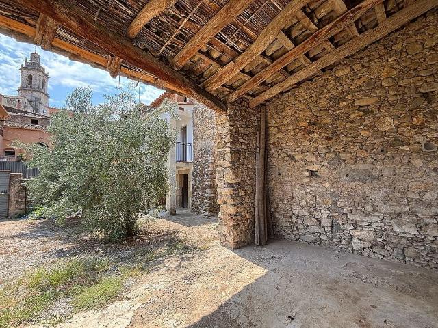 Casa en venta en Celrà, de 405 m² 1 habitación por 305.000