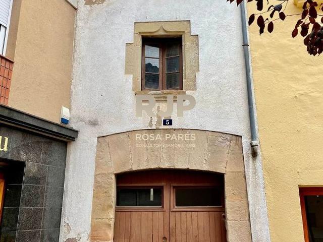 Casa en venta en plaza Vella, Centelles, de 460 m² 5 habitaciones por 162.000