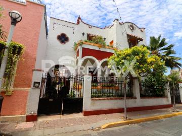 CASA EN VENTA EN CENTRO HISTORICO DE MAZATLAN