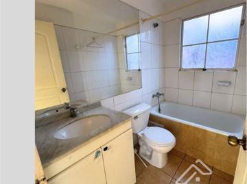 Casa en Venta en Cercano a Valle Lo Campino