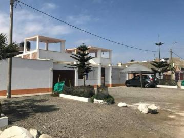 Casa en venta en Cerro Azul a $220,000