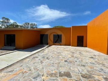 CASA EN VENTA EN CHAPALA