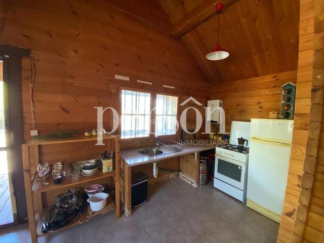 Casa en venta en Chella. Casa de madera con encanto en la población de Chella. Casas.