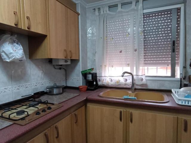 Casa en venta en Cheste. Disfruta de tu tiempo en este chalet independiente con buen acceso a la A3 y a tan solo 20 minutos de Valencia, donde puedes disfr. Casas.
