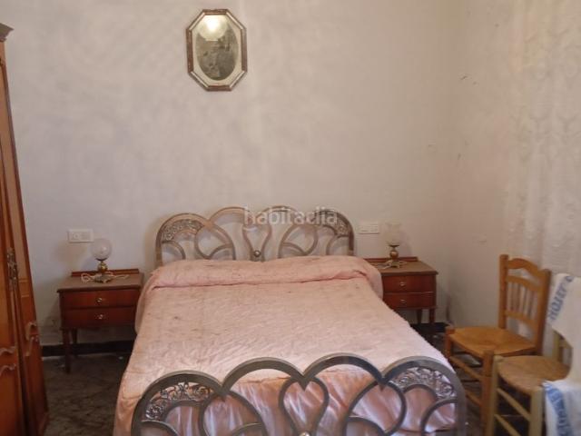 Casa en venta en Chimeneas. Casa en Chimeneas con parcela a veinte minutos de Granada. Casas.