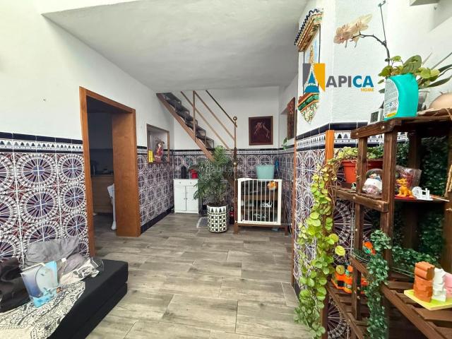 Casa en venta en Chiclana de la Frontera, Núcleo urbano. CASA INDEPENDIENTE EN PLANTA BAJA CON AZOTEA EN LA SOLEDAD!. Casas Chiclana de la.