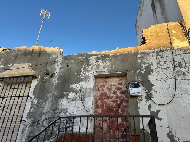 Casa en venta en Chiclana de la Frontera, La Banda Campo de Fútbol. Casa en venta en Chiclana de la Frontera 3 dormitorios para reformar, 109 m2. Casas Chiclana de la.