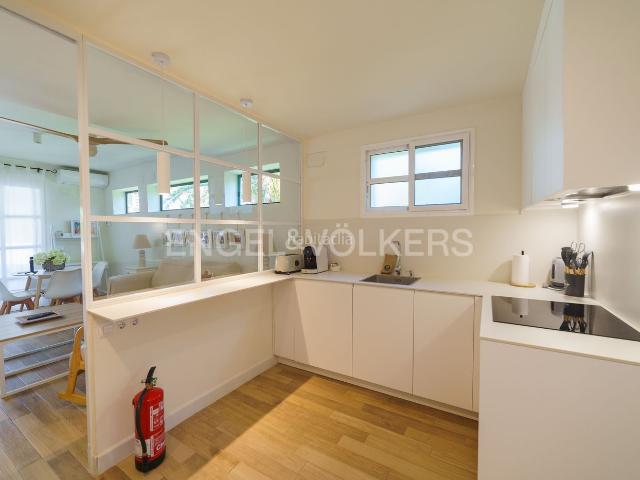 Casa en venta en Chiclana de la Frontera, La Barrosa. Oasis junto al mar Espectacular adosado de diseño a un paseo de La Barrosa. Casas Chiclana de la.
