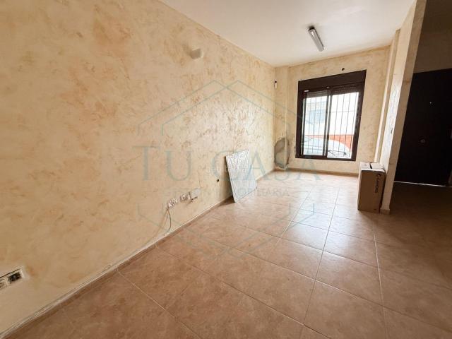 Casa en venta en Chiclana de la Frontera, La Soledad. Unifamiliar de 3 plantas en el centro, zona La Soledad. Casas Chiclana de la.