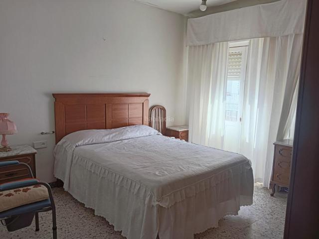 Casa en venta en Chipiona, Centro. Estas pensando en comprar dos viviendas y que no se salgan de precio!. Casas.