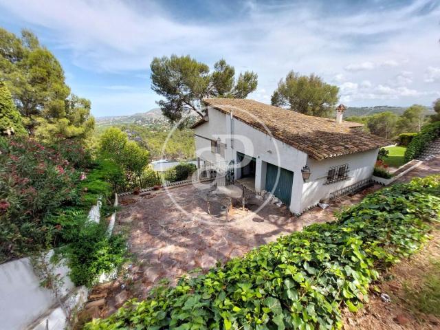 Casa en venta en Chiva, El Bosque. Chalet independiente en el Bosque. Casas.