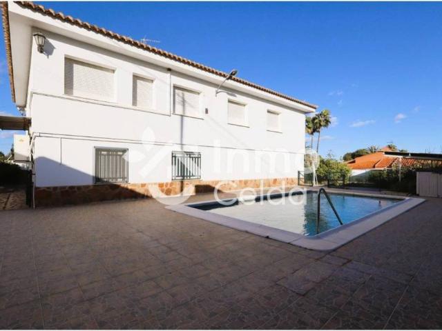 Casa en Venta en Chiva