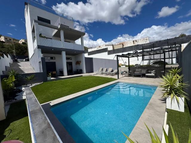 Casa en Venta en Chiva