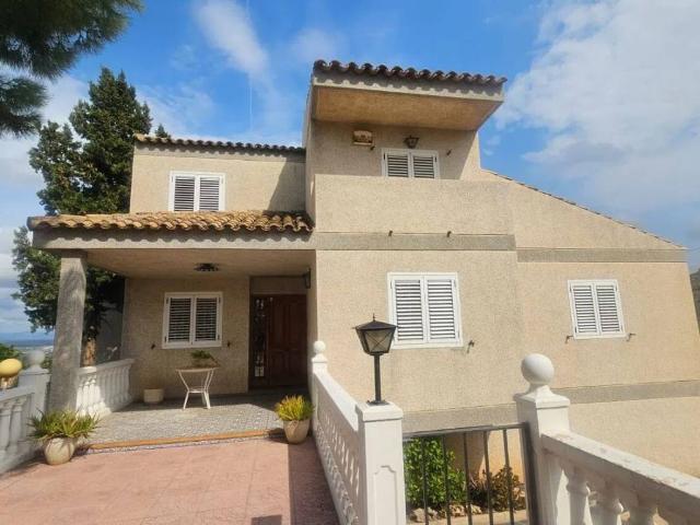 Casa en Venta en Chiva