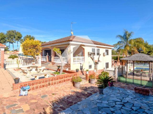 Casa en Venta en Chiva