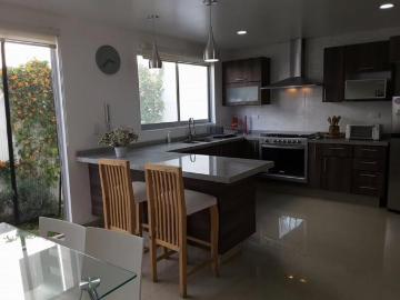 Casa en Venta en Cholula de Rivadabia Arboreto Puebla 230 m2. 4 recamaras