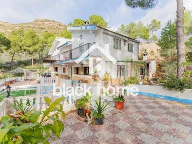 Casa en Venta en Chulilla