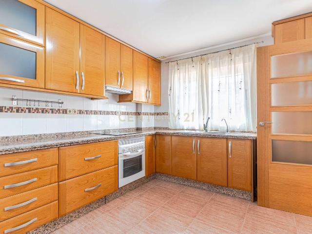 Casa en venta en Churriana de la Vega, Parque de la Ermita. Amplia vivienda cerca del metro en Churriana de la Vega, Granada. Casas Churriana de la.