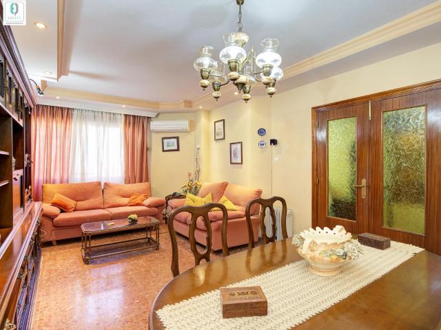 Casa en venta en Churriana de la Vega San Cayetano