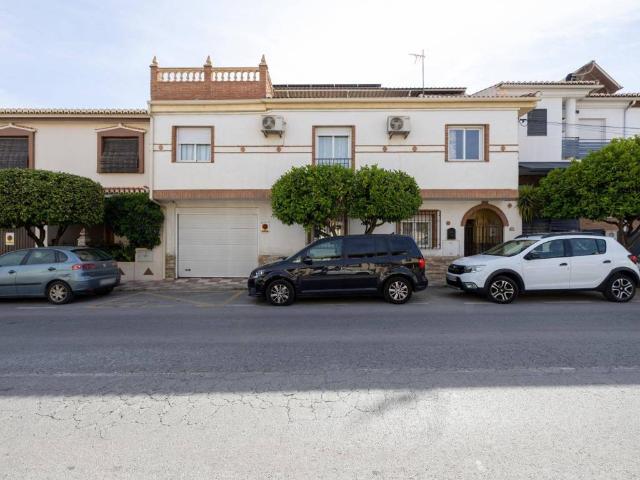 Casa en Venta en Churriana de La Vega