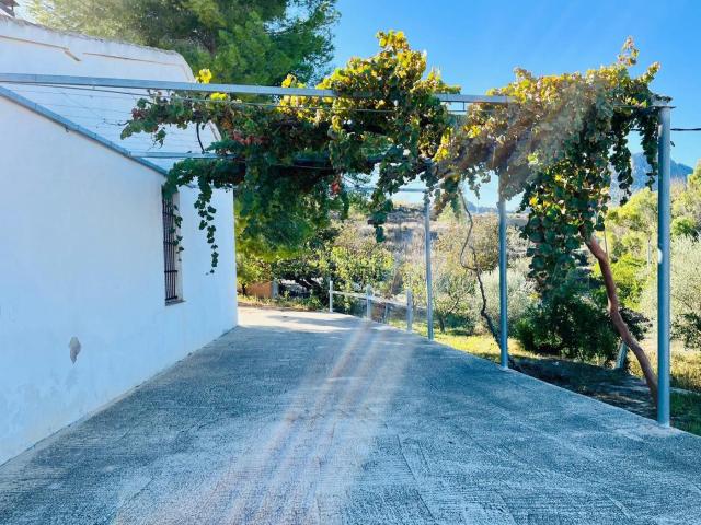 Casa en venta en Cieza. CASA ADOSADA EN UN PARAJE INIGUALABLE. Casas.