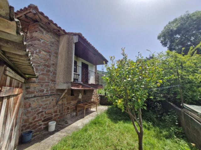 Casa en venta en Cieza. Explotación ganadera de media montaña en Cieza, Cantabria. Casas.