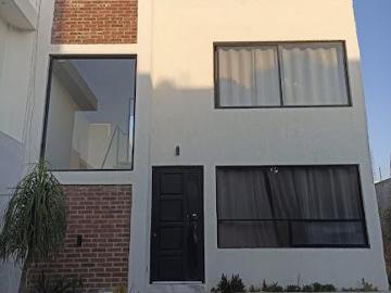 CASA EN VENTA EN CIMA DIAMANTE