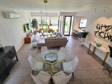 Casa en Venta en Ciudad de Panamá Altos de Panamá Panamá 386 m2. 3 hab