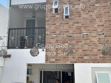 Casa en venta en Ciudad del Sol, Queretaro, con terreno excedente