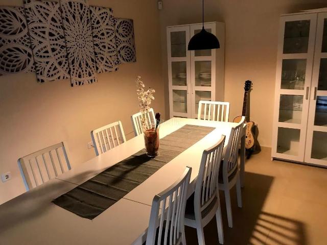 Casa en venta en Ciudad Real, Larache. Chalet pareado en Calle Torralba de Calatrava. Casas Ciudad.