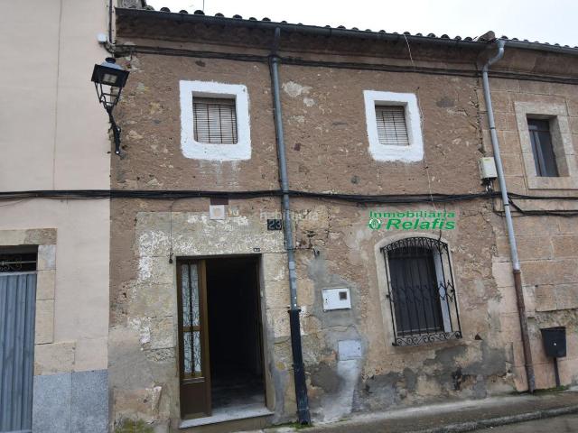 Casa en venta en Ciudad Rodrigo. Casa en venta en San Andrés, 5 dormitorios. Casas Ciudad.