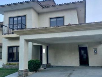 Casa en venta en Clayton Embassy Club