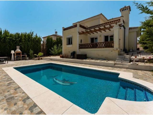 Casa en Venta en Coín