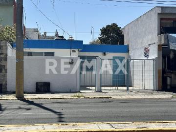 Casa en Venta en Col. Jardines de San Manuel, Puebla