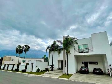 Casa en Venta en Col. La Herradura, Monterrey, N.L