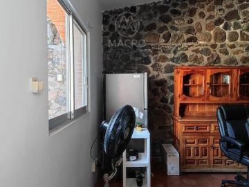 CASA EN VENTA EN COL. MANANTIALES DE CUAUTLA