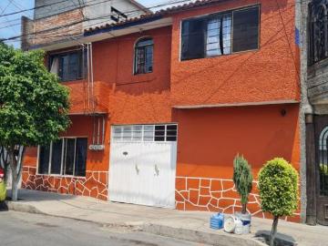 Casa en Venta en Col. Pensador Mexicano CDMX Alcaldia Venustiano Carranza
