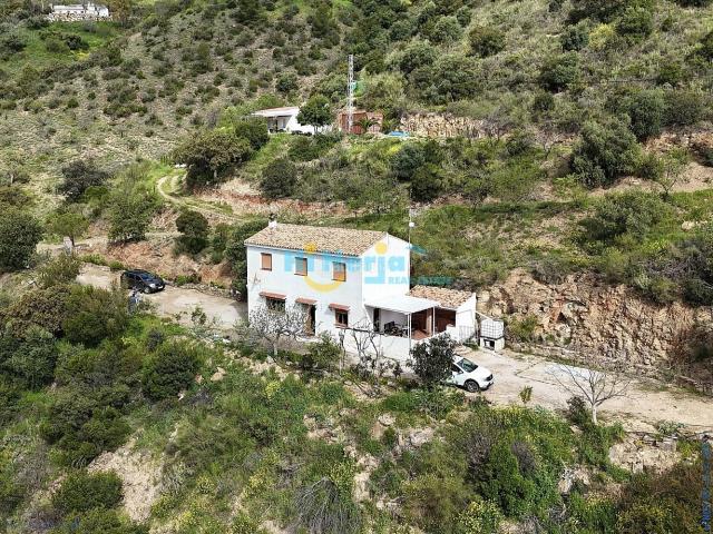 Casa en venta en Colmenar. CASA DE CAMPO CON PARCELA. Casas.