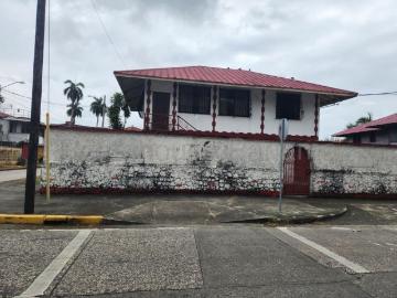 Casa en Venta en Colón Colón 546 m2. 6 hab