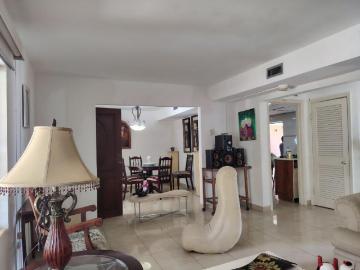 Casa en Venta en Colón Cristobal Colón 490 m2. 3 hab