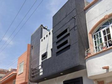 Casa en venta en Colonia Centro, La Piedad de Cabadas, Michoacán CL