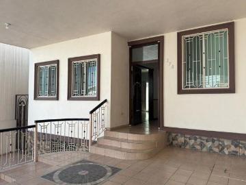 Casa en Venta en colonia altamente accesible COLINAS DEL SUR